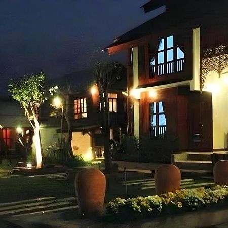 Huan Aumpron Resort Phrae Exterior photo