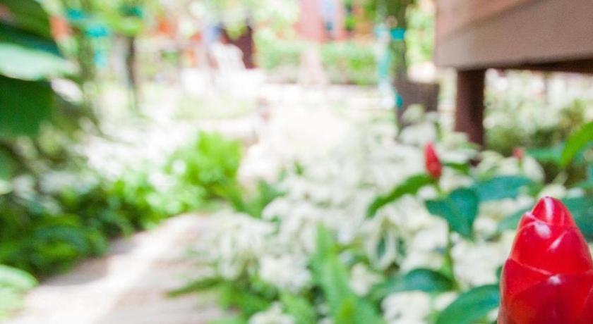 Huan Aumpron Resort Phrae Exterior photo